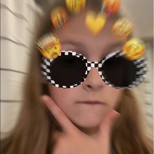 Meet your Posher, Jillian